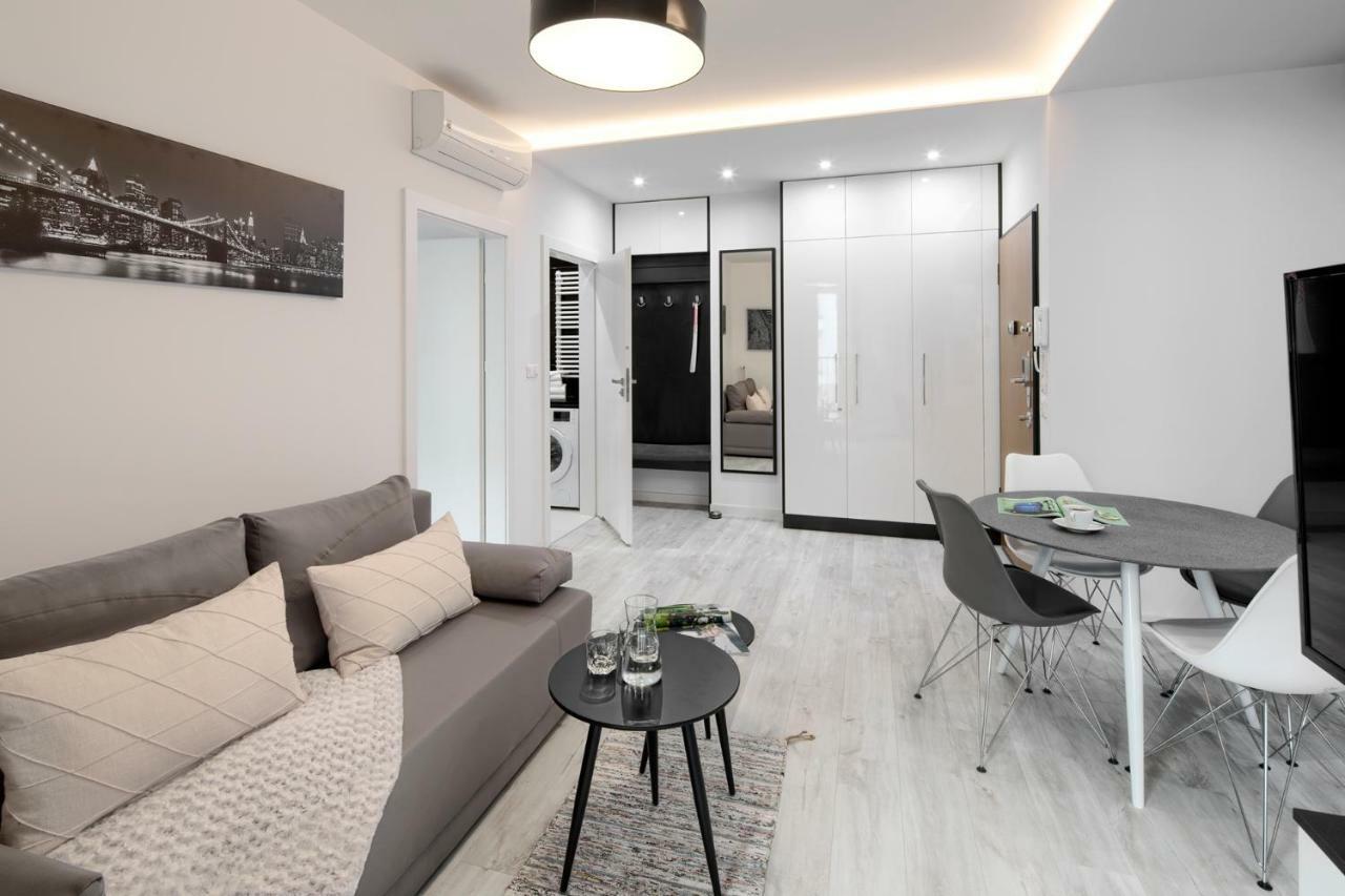 Native Apartments Lubelska 10 คราคูฟ ภายนอก รูปภาพ